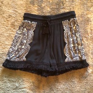 Mossimo elastic waist shorts